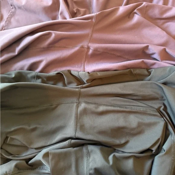 Old Navy Powersoft High-Rise Joggers (set of 2) - Picture 3 of 7